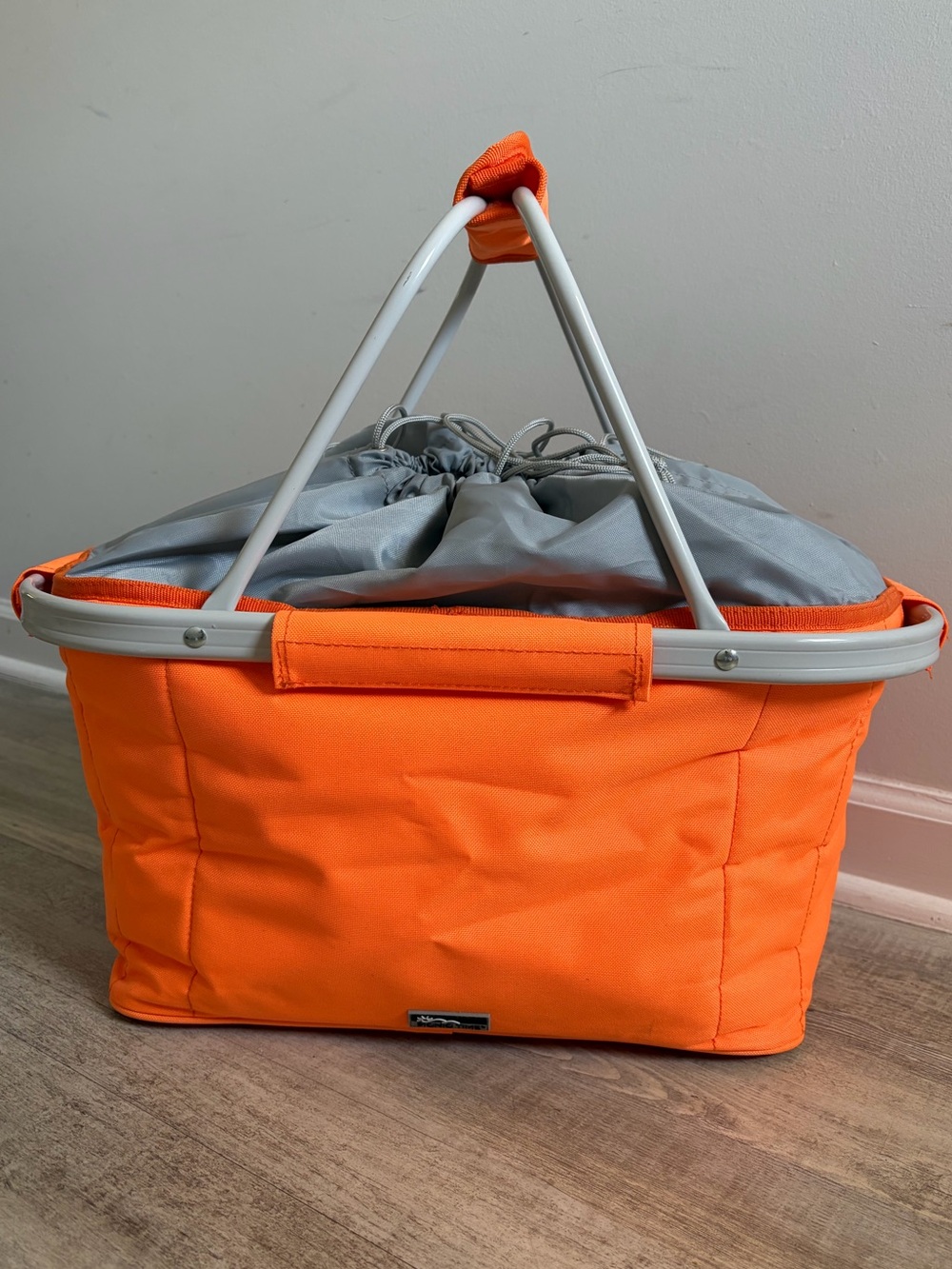 Picnic Time Metro Insulated Picnic Basket
